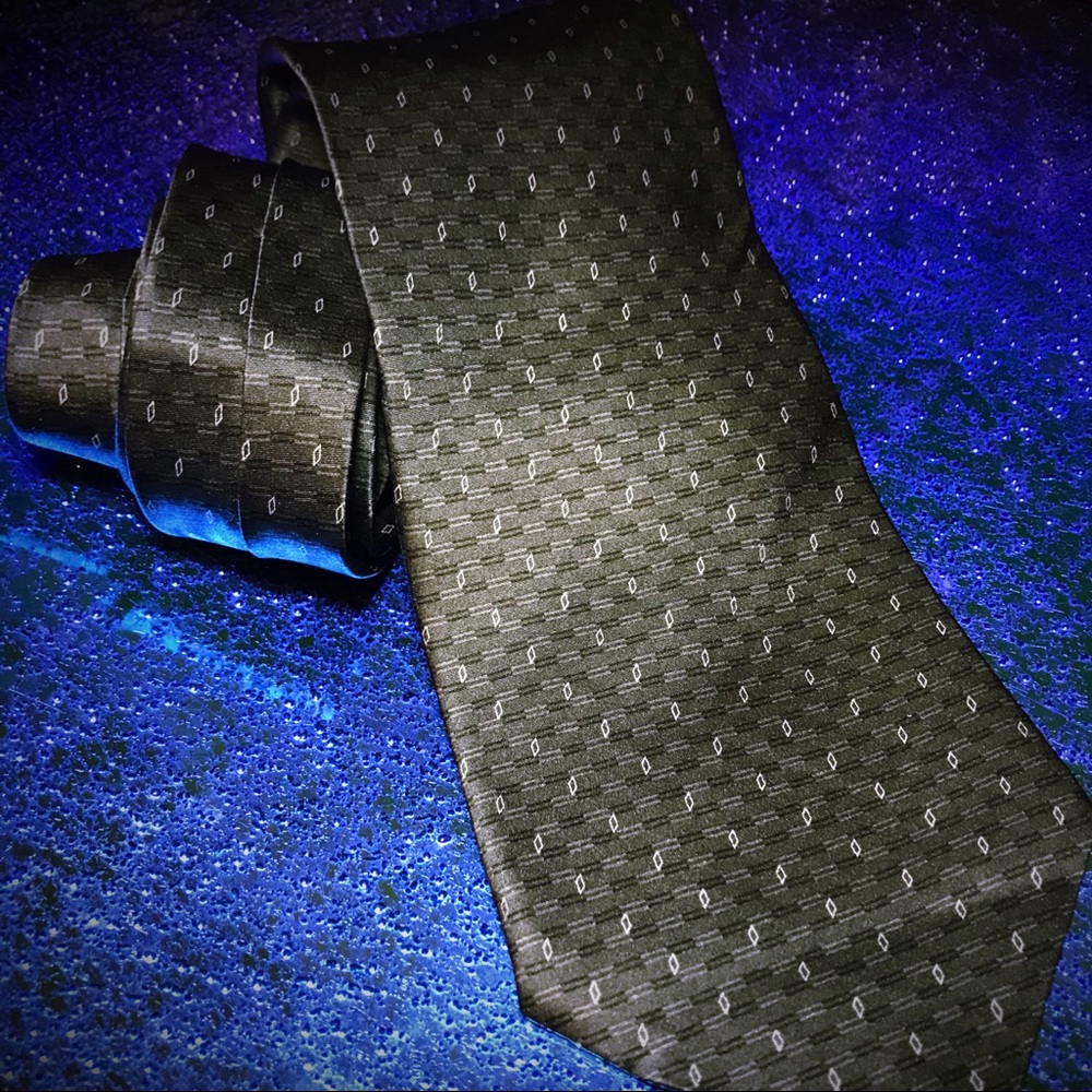 George Machado - Zylos gold neck tie